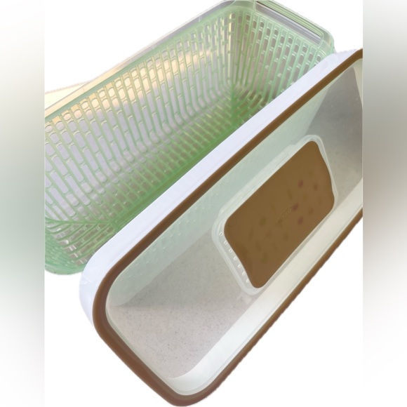 OXO GreenSaver Produce Keeper - Picture 9 of 9